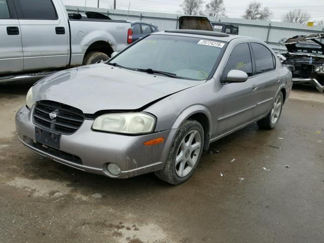 JN1CA31A71T316470 - 2001 NISSAN MAXIMA GXE SILVER photo 2