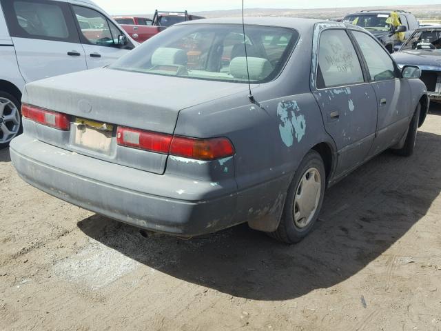 4T1BG22K7VU167594 - 1997 TOYOTA CAMRY CE GRAY photo 4