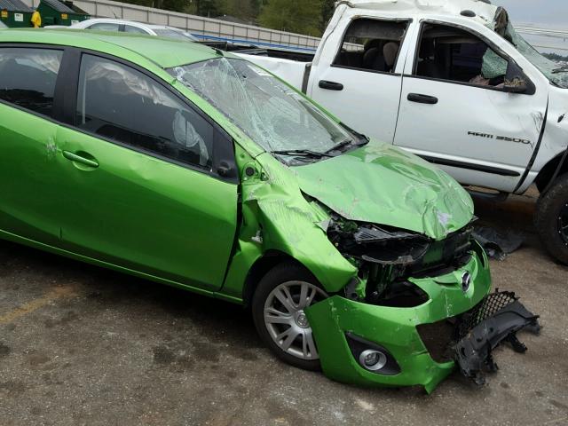 JM1DE1HY4B0129798 - 2011 MAZDA MAZDA2 GREEN photo 9