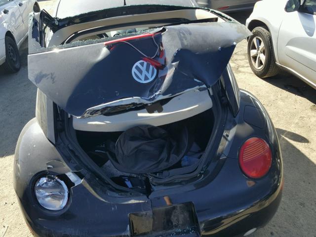 3VWED21C41M480859 - 2001 VOLKSWAGEN NEW BEETLE 黑色 照片 9