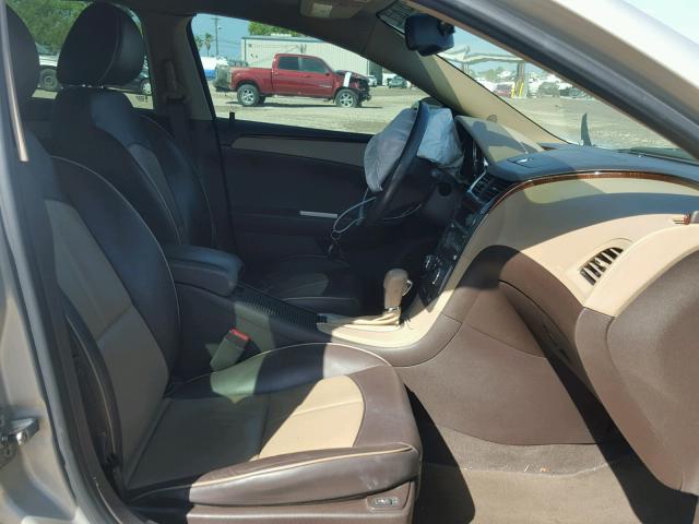 1G1ZE5E74BF126396 - 2011 CHEVROLET MALIBU LTZ 米色 照片 5