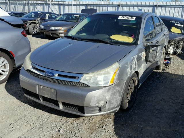 1FAHP34N18W162742 - 2008 FORD FOCUS S/SE GRAY photo 2