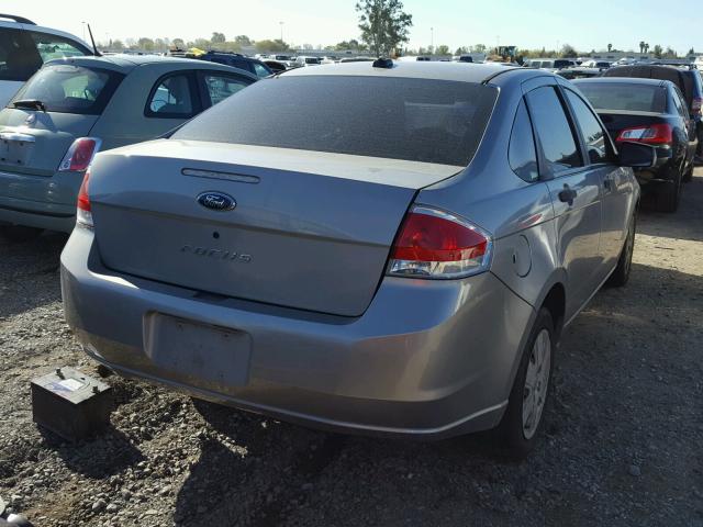 1FAHP34N18W162742 - 2008 FORD FOCUS S/SE GRAY photo 4