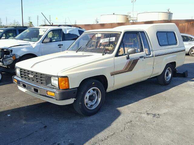 JT4RN56S6E5016521 - 1984 TOYOTA PICKUP XTR BEIGE photo 2