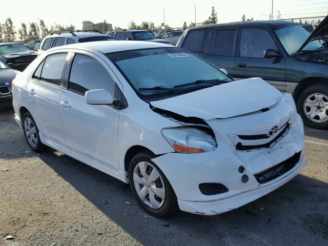 JTDBT923381195321 - 2008 TOYOTA YARIS WHITE photo 1