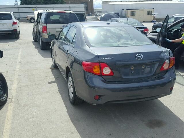 1NXBU40E69Z027009 - 2009 TOYOTA COROLLA BA GRAY photo 3