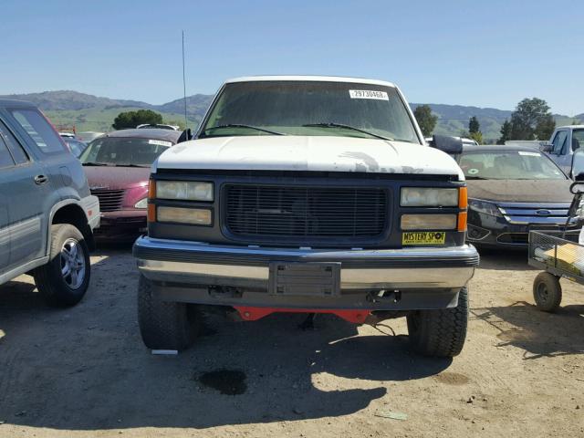 3GKFK16R8XG529240 - 1999 GMC SUBURBAN K WHITE photo 9