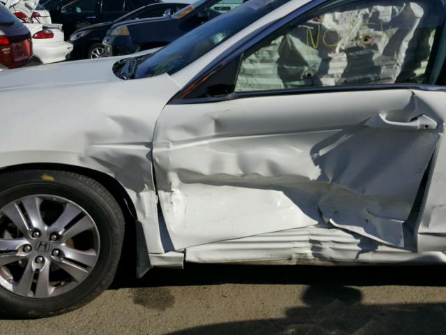 1HGCP2F63CA065439 - 2012 HONDA ACCORD SE WHITE photo 9