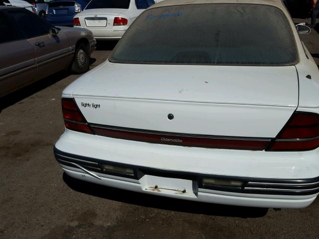 1G3HN52K5SH323156 - 1995 OLDSMOBILE 88 ROYALE WHITE photo 10