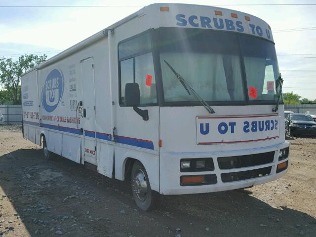 3FCNF53S4XJA37592 - 1998 FORD MOTORHOME WHITE photo 1