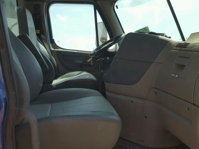 3AKJGED55GSHF5815 - 2016 FREIGHTLINER CASCADIA 1 BLUE photo 5