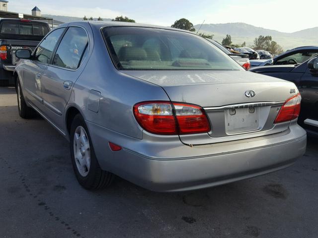 JNKCA31A21T012846 - 2001 INFINITI I30 SILVER photo 3