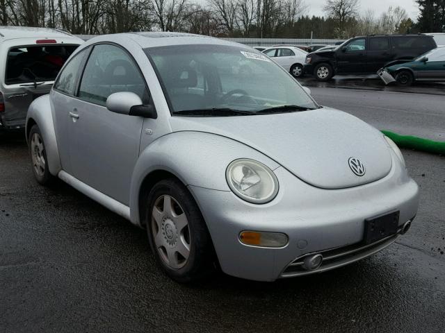 3VWCK21C81M458750 - 2001 VOLKSWAGEN NEW BEETLE 银色 照片 1