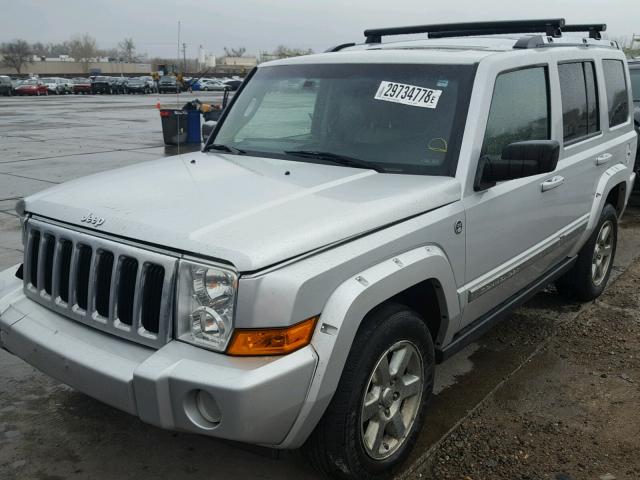 1J8HG58226C366902 - 2006 JEEP COMMANDER SILVER photo 2