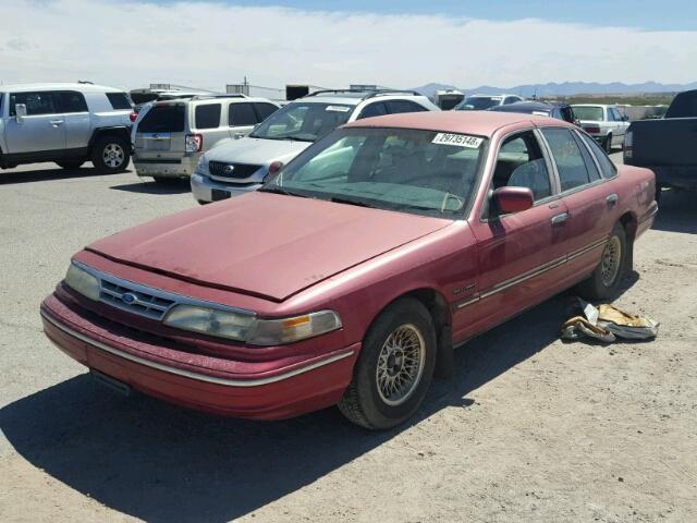 2FALP74W1SX141590 - 1995 FORD CROWN VICT RED photo 2