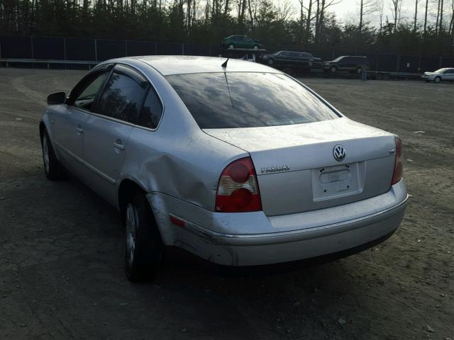 WVWRH63B32P075446 - 2002 VOLKSWAGEN PASSAT GLX 银色 照片 3