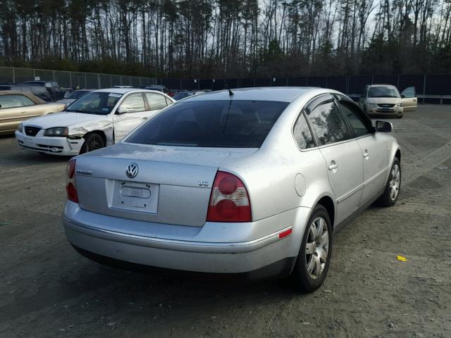 WVWRH63B32P075446 - 2002 VOLKSWAGEN PASSAT GLX 银色 照片 4