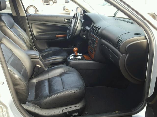 WVWRH63B32P075446 - 2002 VOLKSWAGEN PASSAT GLX 银色 照片 5