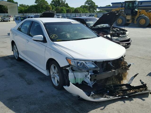 4T1BF1FK7EU339078 - 2014 TOYOTA CAMRY L/SE WHITE photo 1