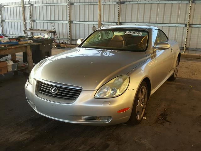 JTHFN48YX40059977 - 2004 LEXUS SC 430 SILVER photo 2