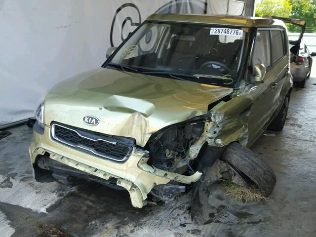 KNDJT2A57C7444537 - 2012 KIA SOUL GOLD photo 2