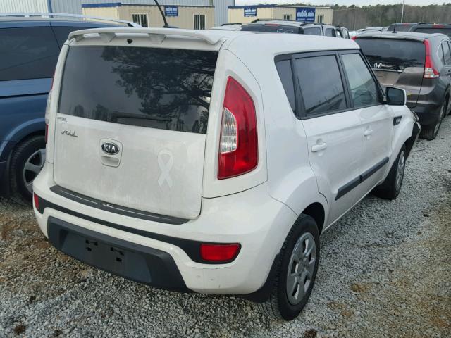 KNDJT2A51C7402722 - 2012 KIA SOUL WHITE photo 4