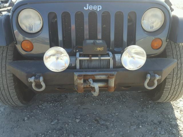 1J8GA59137L162842 - 2007 JEEP WRANGLER S 灰色 照片 9