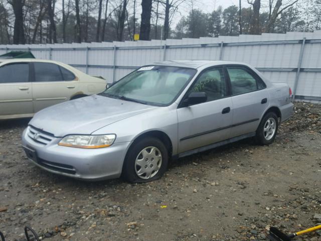 1HGCF85492A032644 - 2002 HONDA ACCORD DX SILVER photo 2