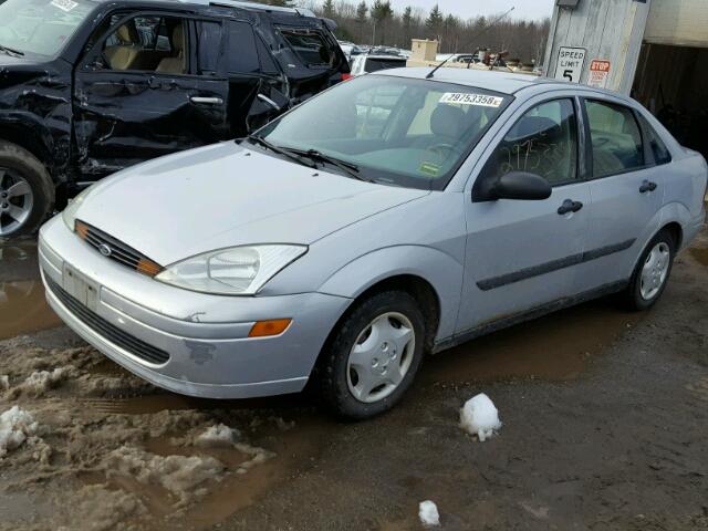 1FAFP33P51W335971 - 2001 FORD FOCUS LX SILVER photo 2