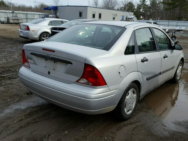 1FAFP33P51W335971 - 2001 FORD FOCUS LX SILVER photo 4