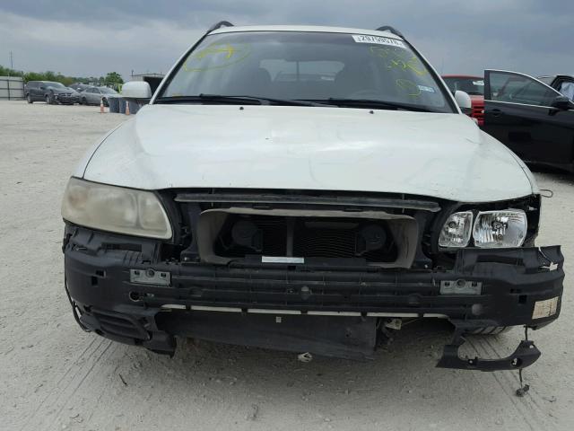 YV1SW612X62593495 - 2006 VOLVO V70 WHITE photo 9