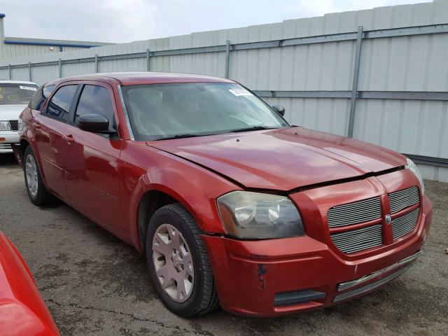 2D4FV48T55H576111 - 2005 DODGE MAGNUM SE RED photo 1