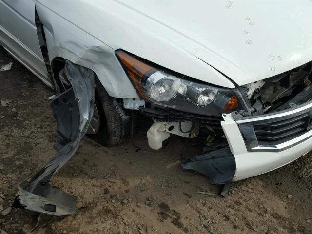 1HGCP263X9A066277 - 2009 HONDA ACCORD LX WHITE photo 9