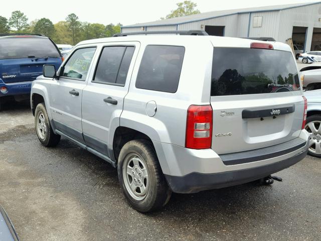 1J4NF1GB8BD243112 - 2011 JEEP PATRIOT SP SILVER photo 3