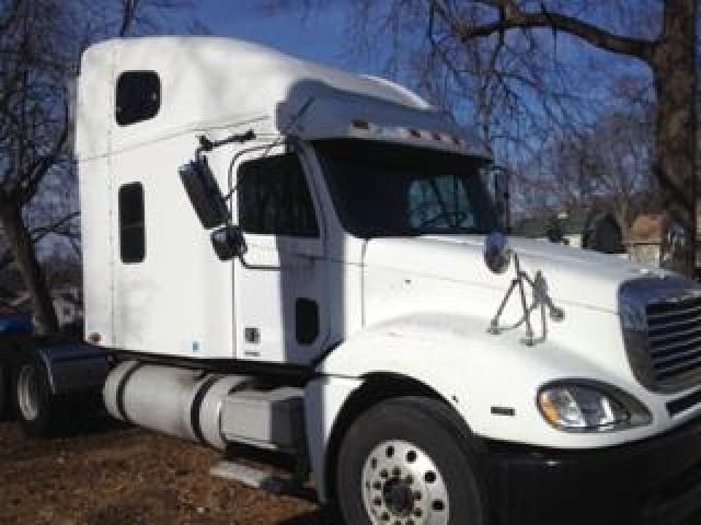 1FUJA6CV46LW99743 - 2006 FREIGHTLINER CONVENTION WHITE photo 1