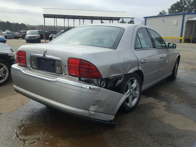 1LNHM86S92Y710884 - 2002 LINCOLN LS 银色 照片 4