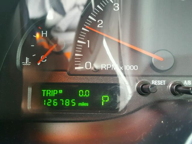 1LNHM86S92Y710884 - 2002 LINCOLN LS 银色 照片 8