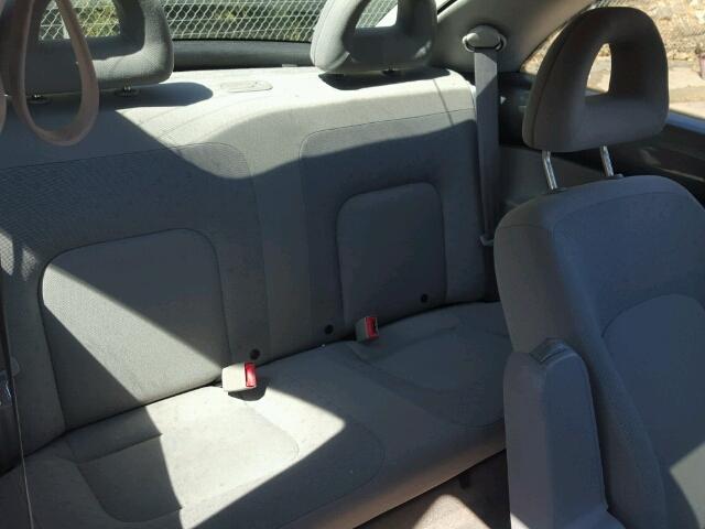 3VWCB21C52M415761 - 2002 VOLKSWAGEN NEW BEETLE 灰色 照片 6