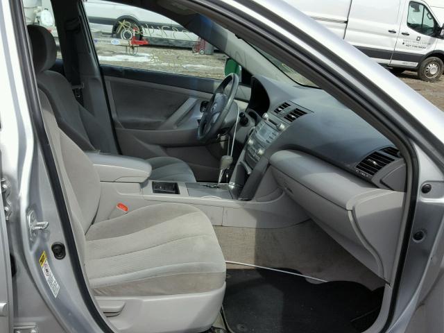 4T1BB46K49U096378 - 2009 TOYOTA CAMRY HYBR SILVER photo 5