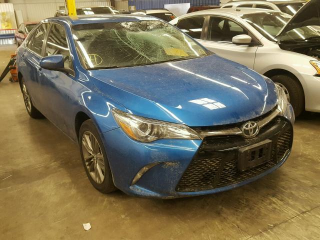 4T1BF1FK1HU744082 - 2017 TOYOTA CAMRY LE BLUE photo 1