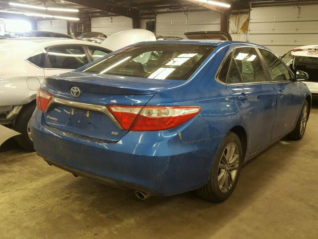 4T1BF1FK1HU744082 - 2017 TOYOTA CAMRY LE BLUE photo 4