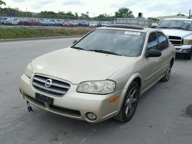 JN1DA31D12T202769 - 2002 NISSAN MAXIMA GLE GOLD photo 2