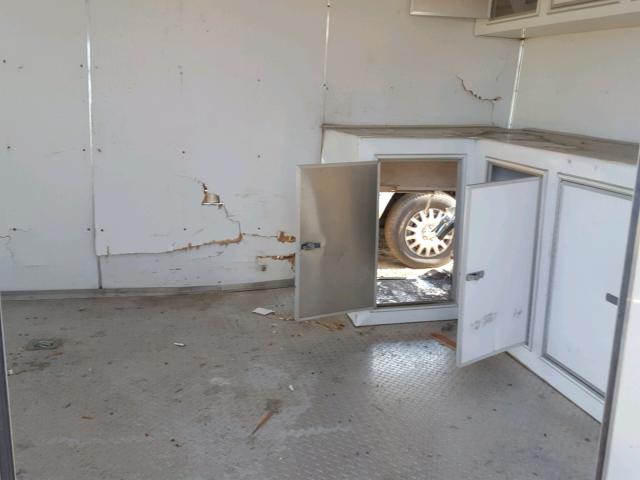 N0V1N29768628 - 2005 UTILITY TRAILER WHITE photo 5