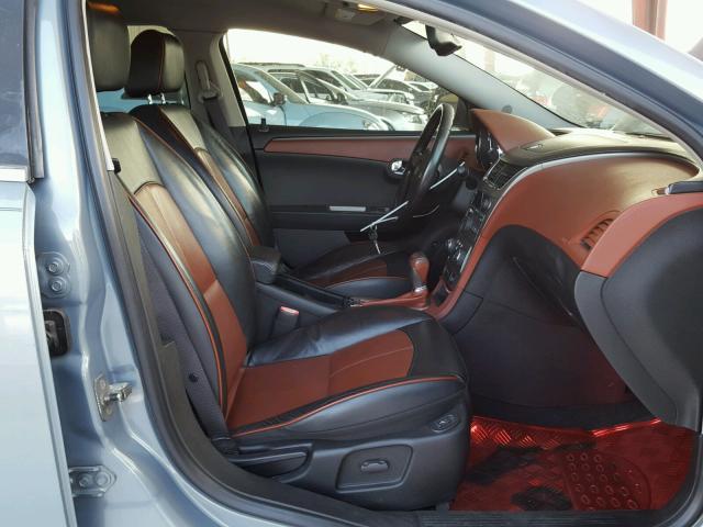 1G1ZK57B09F171632 - 2009 CHEVROLET MALIBU LTZ 灰色 照片 5