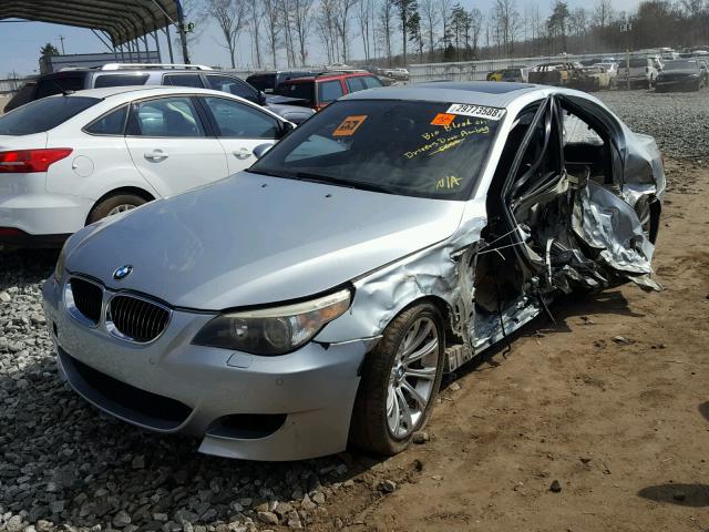 WBSNB93526B582586 - 2006 BMW M5 SILVER photo 2