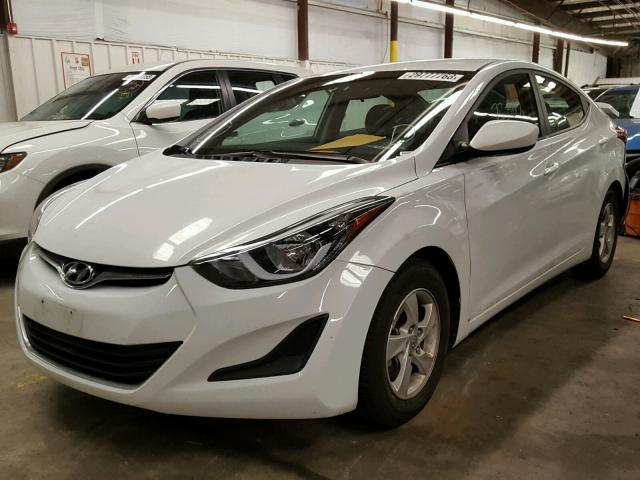 5NPDH4AE2FH641030 - 2015 HYUNDAI ELANTRA SE WHITE photo 2