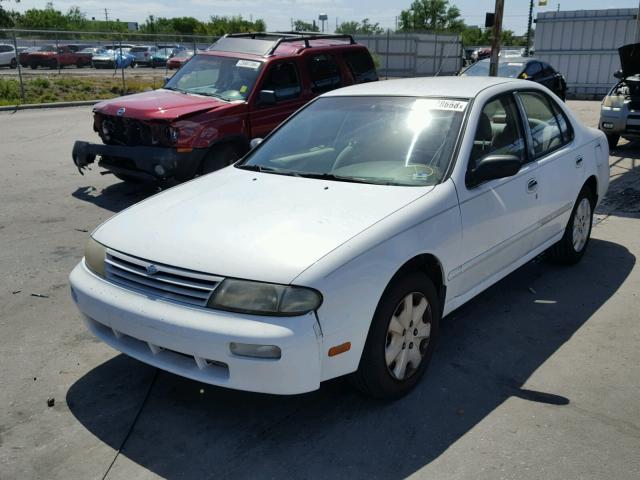 1N4BU31DXTC124141 - 1996 NISSAN ALTIMA XE WHITE photo 2