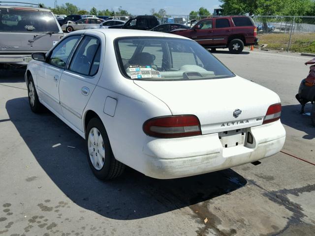 1N4BU31DXTC124141 - 1996 NISSAN ALTIMA XE WHITE photo 3