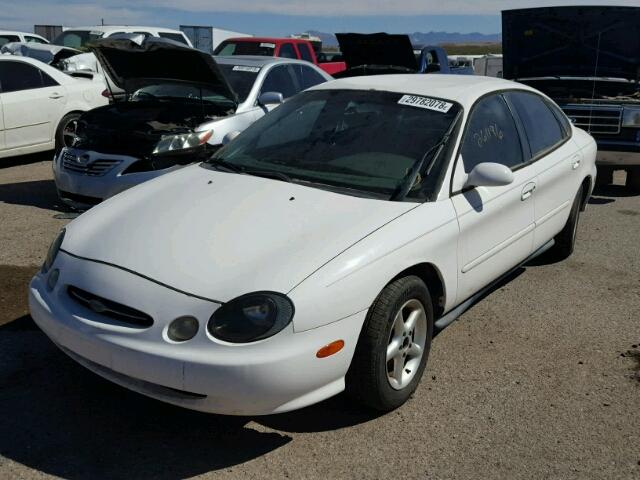 1FAFP52U3WA264938 - 1998 FORD TAURUS LX WHITE photo 2