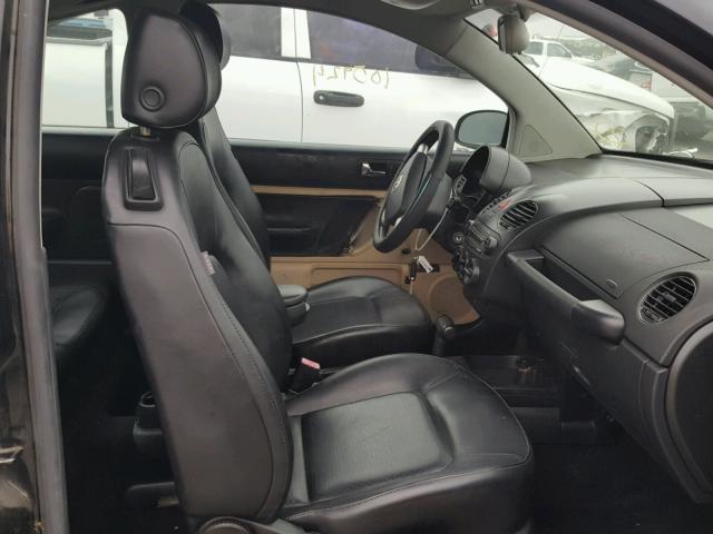 3VWEW31C37M509521 - 2007 VOLKSWAGEN NEW BEETLE 黑色 照片 5
